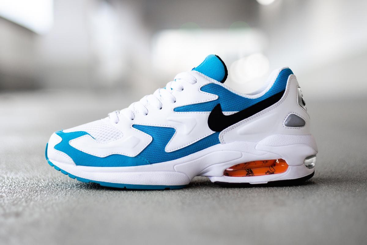 NIKE ナイキ/AIR MAX2 LIGHT/WHITE/BLACK-BLUE LAGOON/AO1741-100/27.5cm/メンズスニーカー/SAランク/06【中古】 Nike Air Max 2 Light 